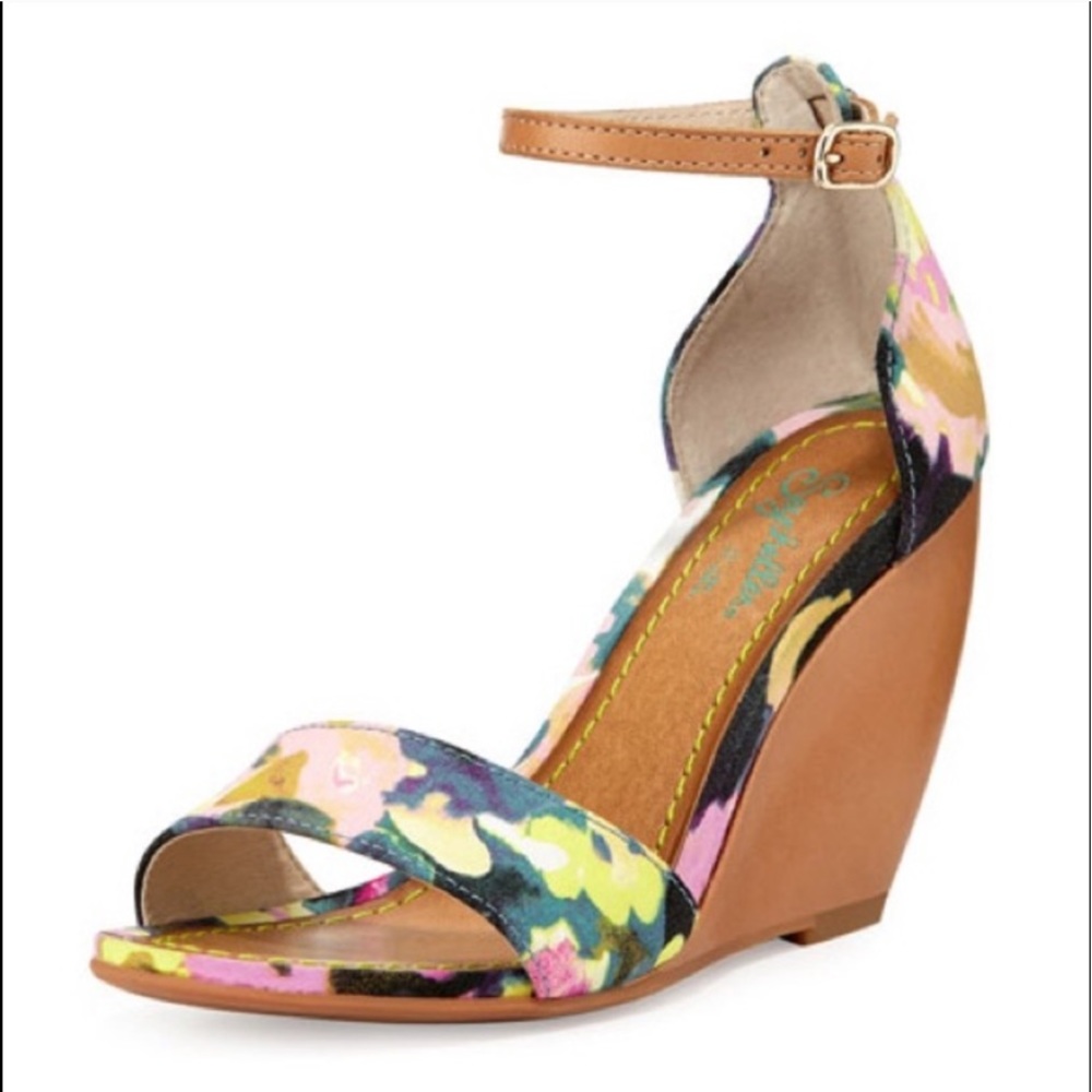 Seychelles Thyme Floral Wedge Sandal Sz. 9.5